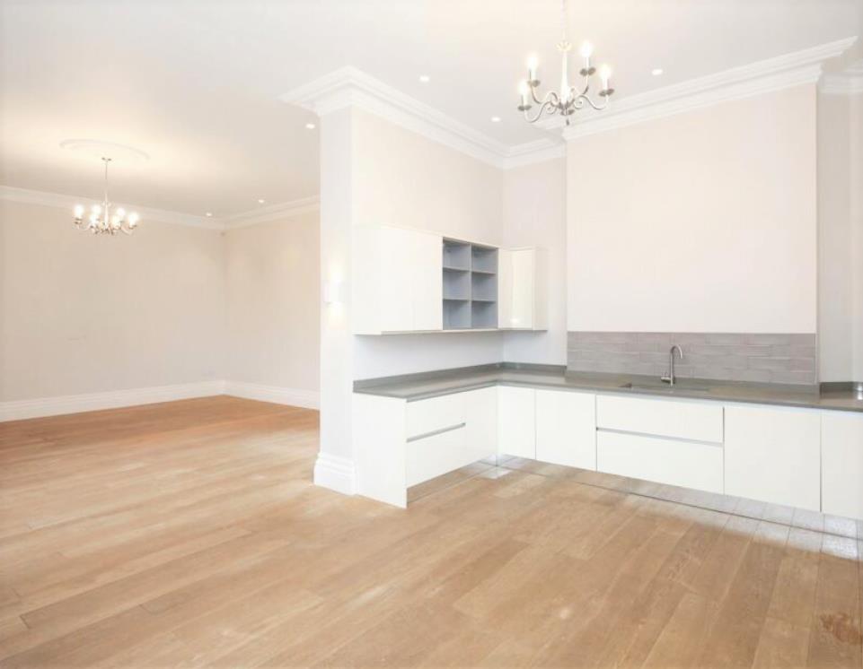 The Ridgeway, Mill Hill